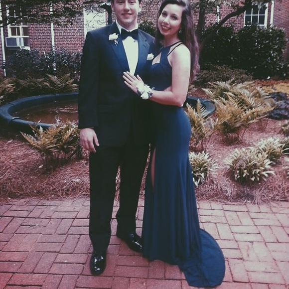 Navy Alyce Paris prom dress. - Picture 2 of 4